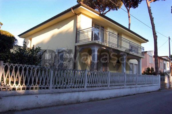 appartamento in affitto a Camaiore