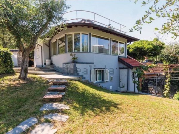 casa indipendente in affitto a Camaiore in zona Pontemazzori