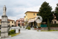 negozio in affitto a Capannori in zona Marlia