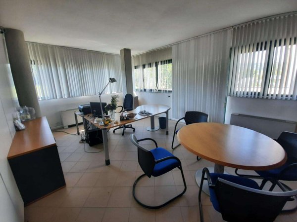 ufficio in affitto a Capannori