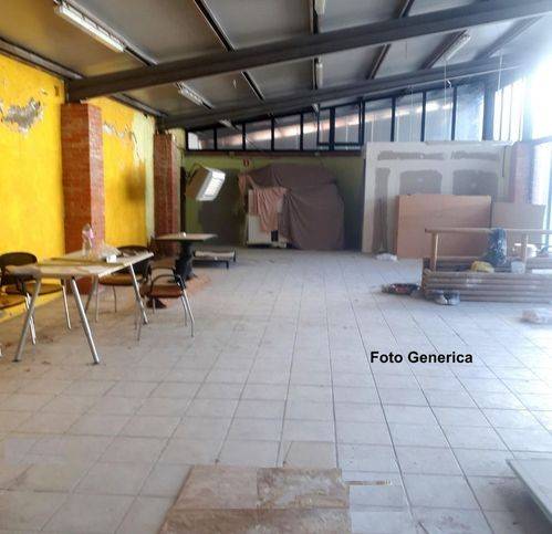 locale commerciale in affitto a Capannori