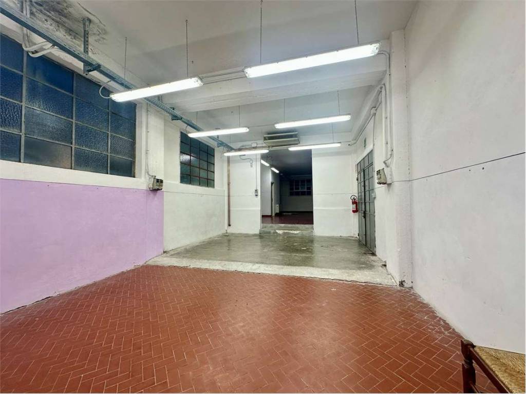 locale commerciale in affitto a Capannori in zona Segromigno in Monte