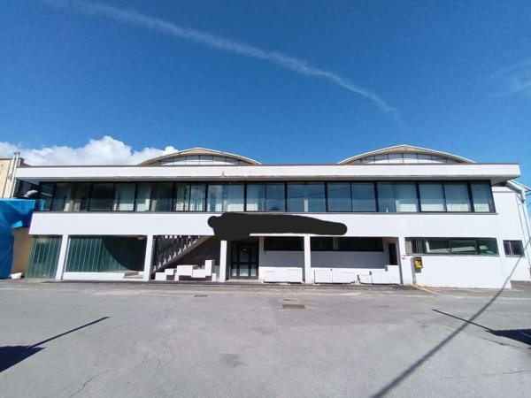 ufficio in affitto a Capannori in zona Vorno
