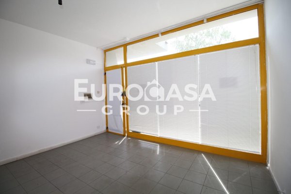 locale commerciale in affitto a Capannori in zona Marlia