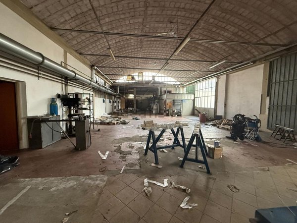 capannone in affitto a Capannori