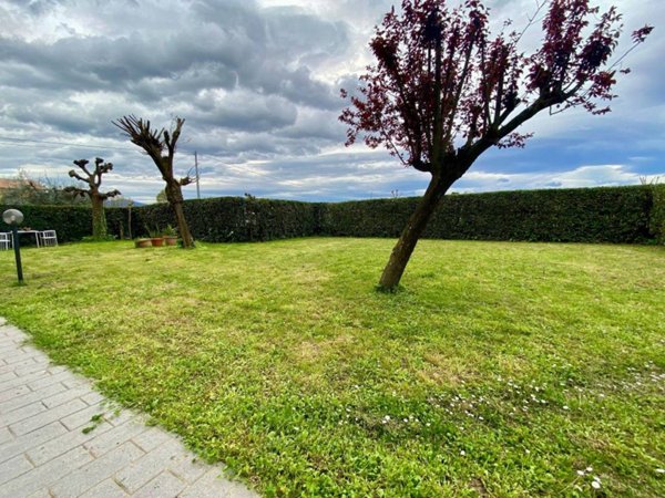 appartamento in affitto a Capannori in zona Lammari