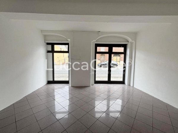 locale commerciale in affitto a Capannori