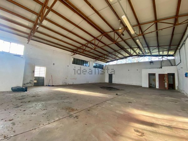 capannone in affitto a Capannori