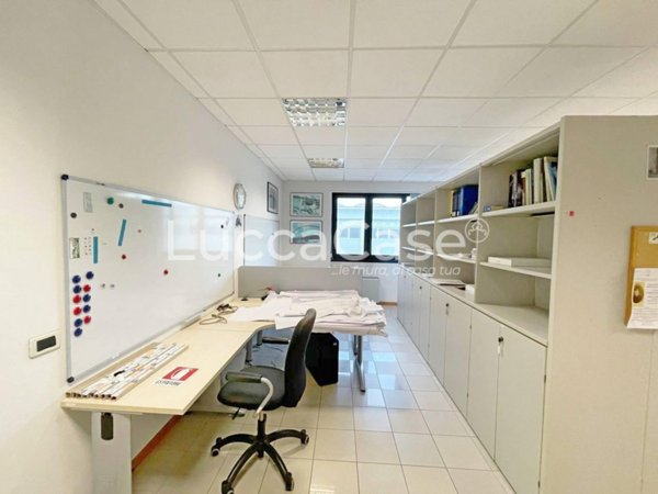 ufficio in affitto a Capannori in zona Guamo