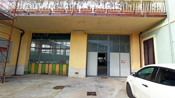 capannone in affitto a Capannori