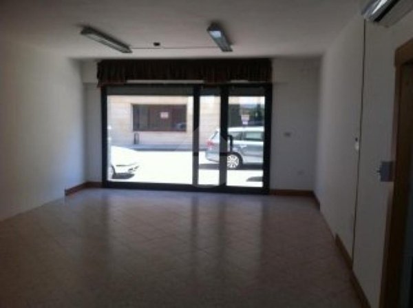 negozio in affitto a Capannori