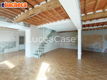 locale di sgombero in affitto a Capannori in zona Marlia