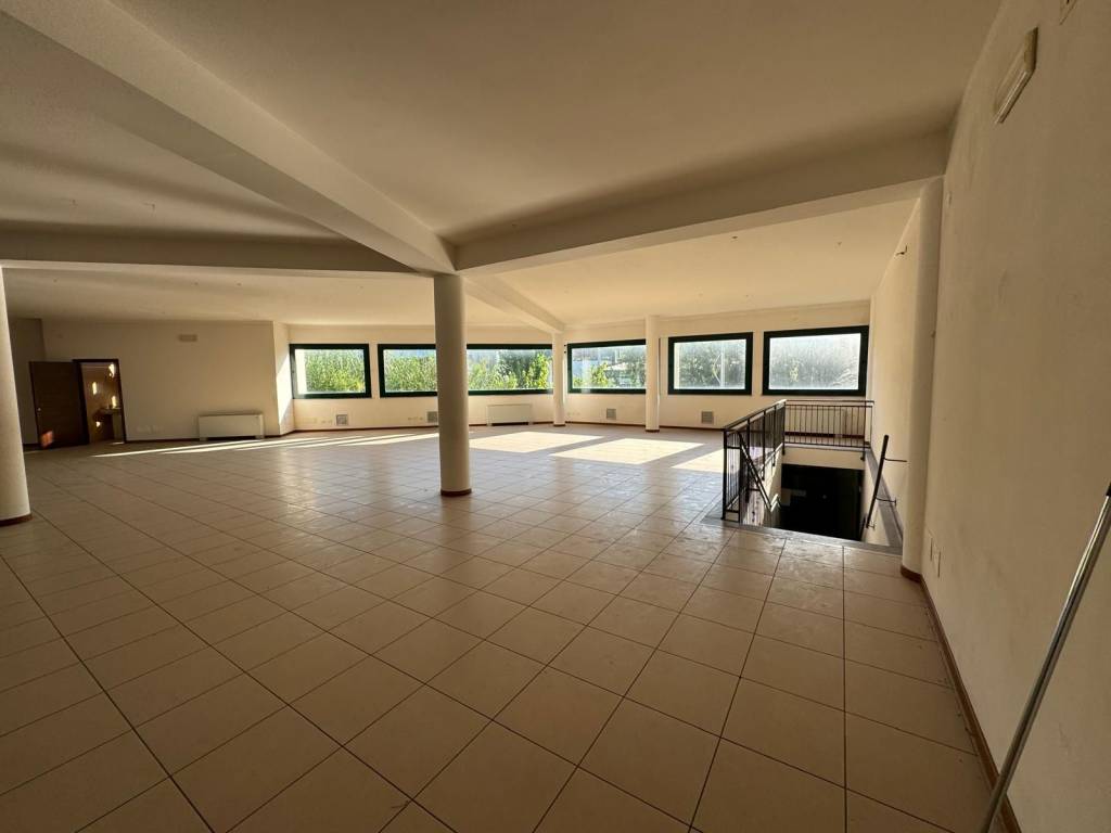 locale commerciale in affitto a Capannori
