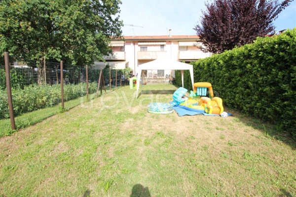 casa indipendente in affitto a Capannori in zona Lammari
