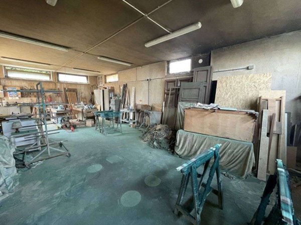 locale di sgombero in affitto a Capannori