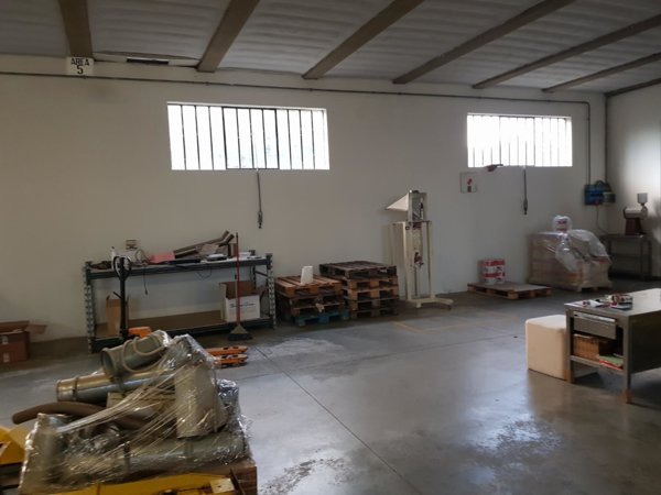 capannone in affitto a Capannori in zona Santa Margherita