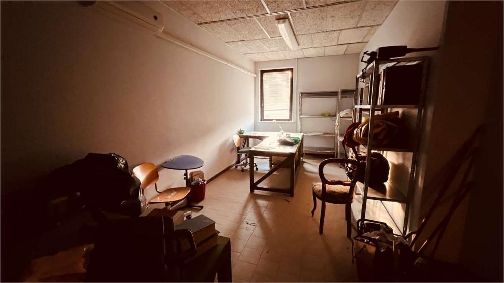 ufficio in affitto a Capannori in zona Guamo
