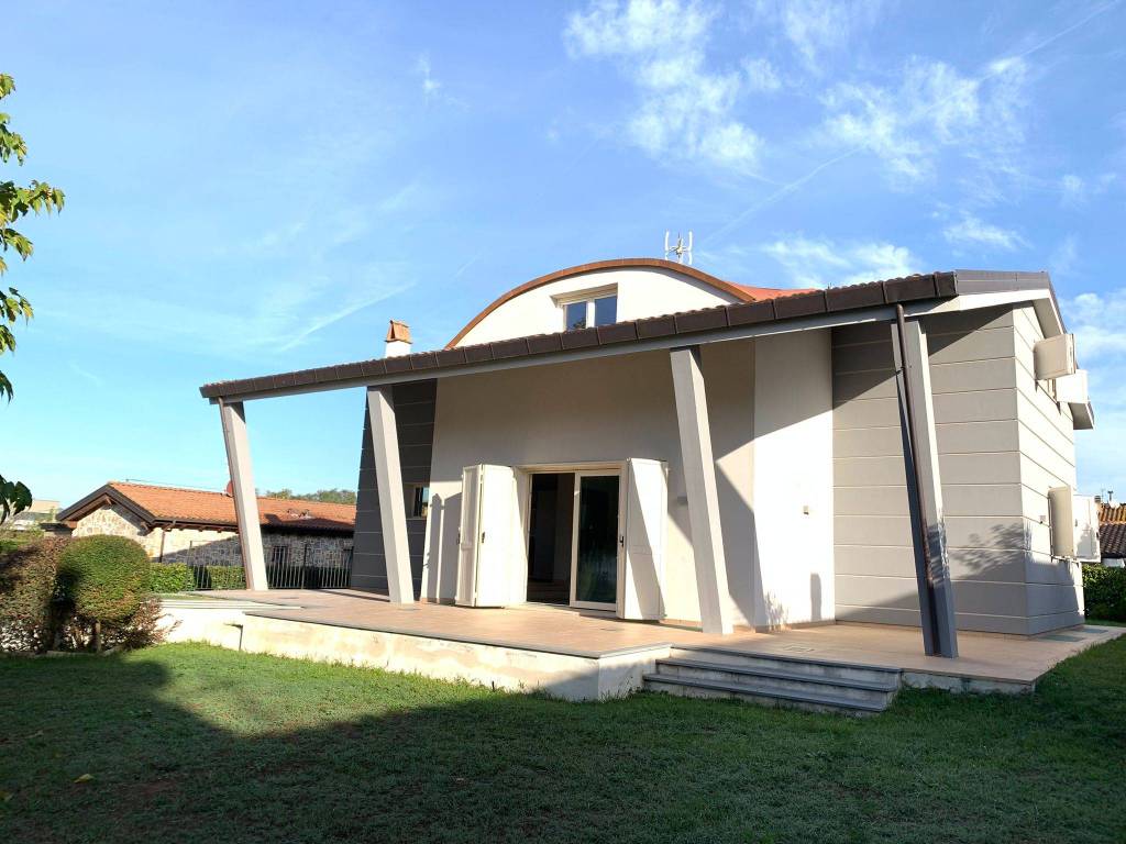 casa indipendente in affitto a Capannori in zona Guamo