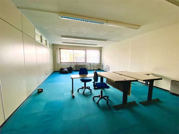 ufficio in affitto a Capannori in zona Guamo