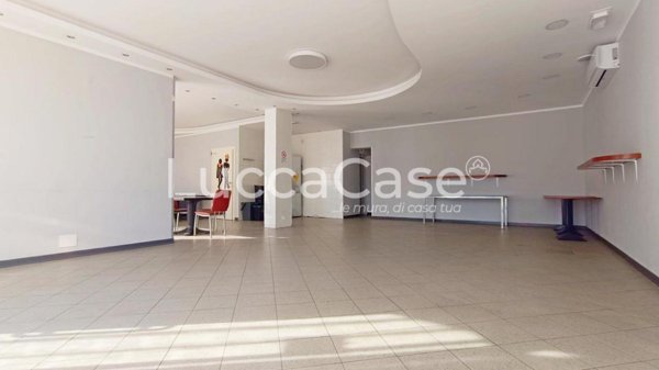 locale commerciale in affitto a Capannori in zona Marlia