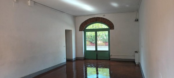 locale commerciale in affitto a Capannori in zona Lunata