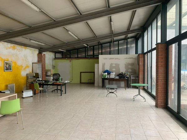 locale di sgombero in affitto a Capannori