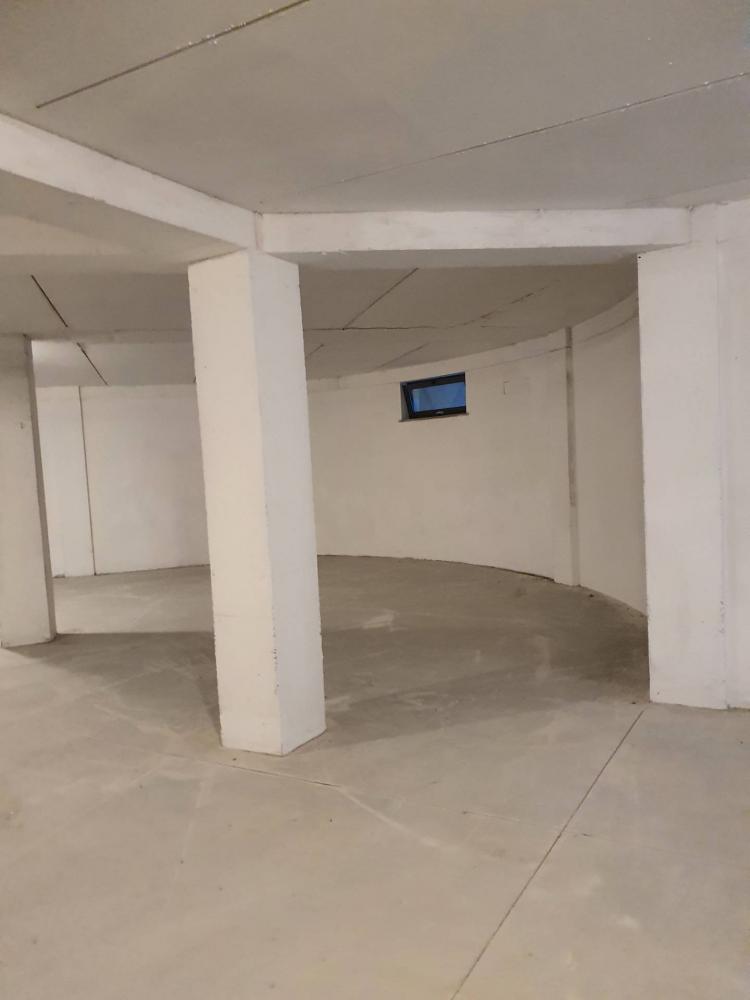 ufficio in affitto a Capannori in zona Lammari