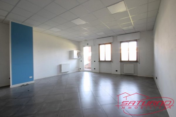 locale commerciale in affitto a Capannori in zona Lunata