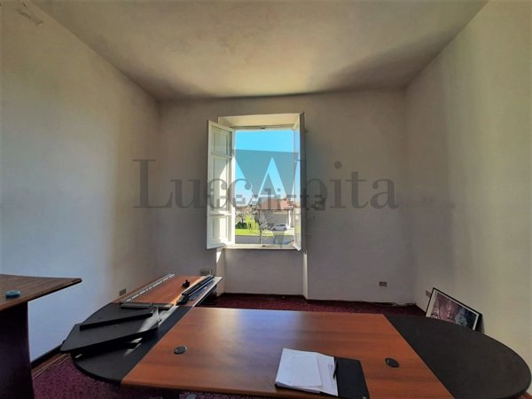ufficio in affitto a Capannori in zona Lunata