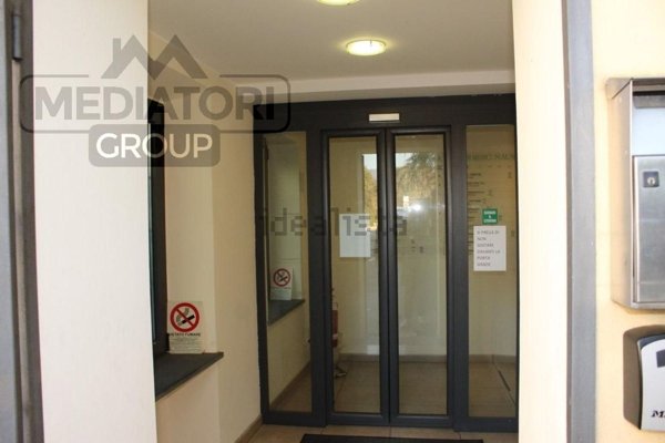 ufficio in affitto a Capannori in zona Lammari