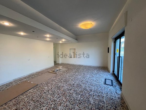 negozio in affitto a Capannori