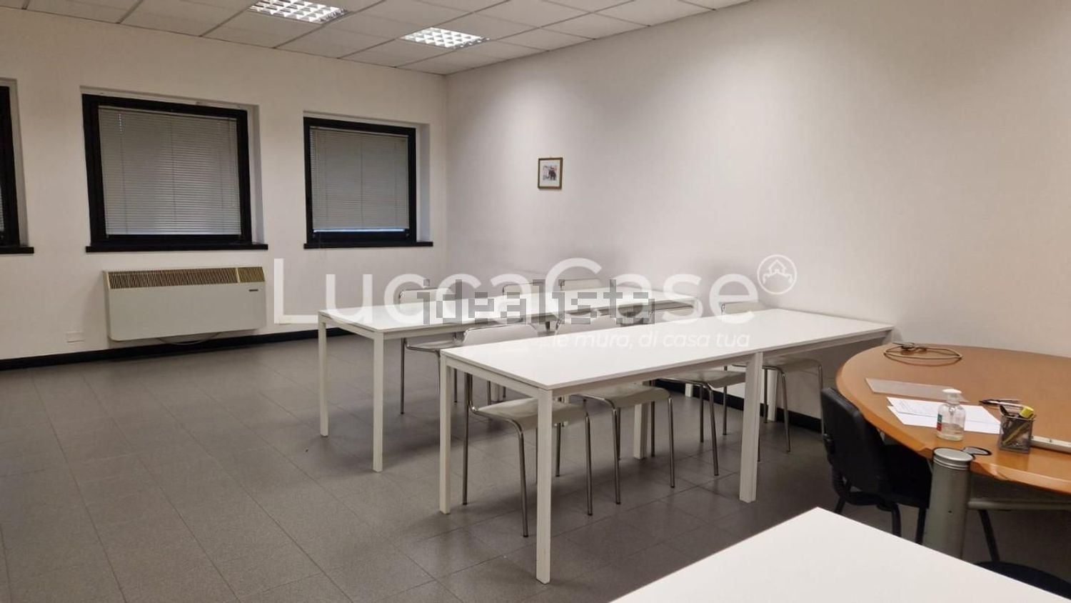 ufficio in affitto a Capannori in zona Lammari