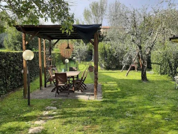 casa indipendente in affitto a Capannori in zona Guamo