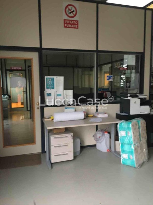 ufficio in affitto a Capannori in zona Carraia