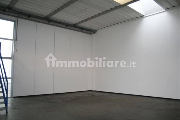 ufficio in affitto a Capannori in zona Carraia