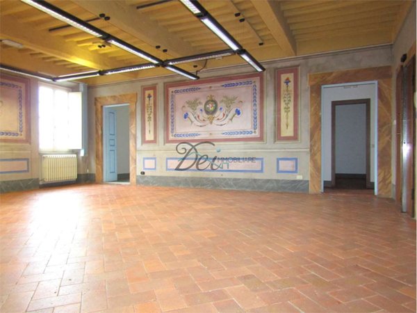 ufficio in affitto a Capannori in zona Lunata
