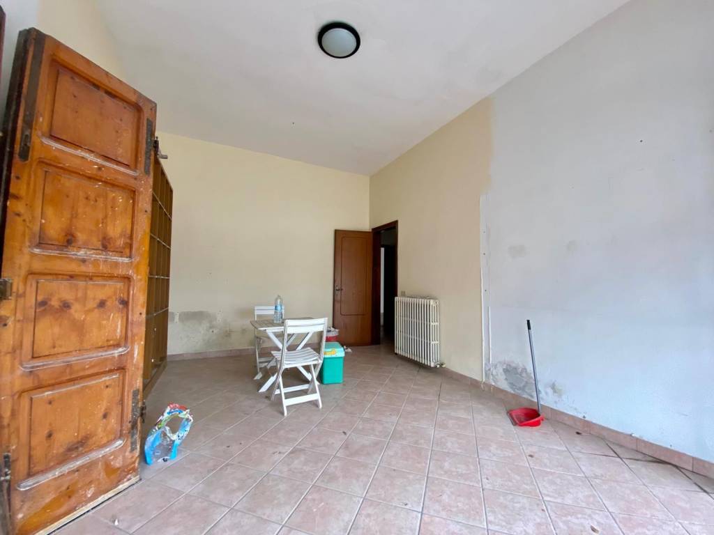 negozio in affitto a Capannori in zona Lammari