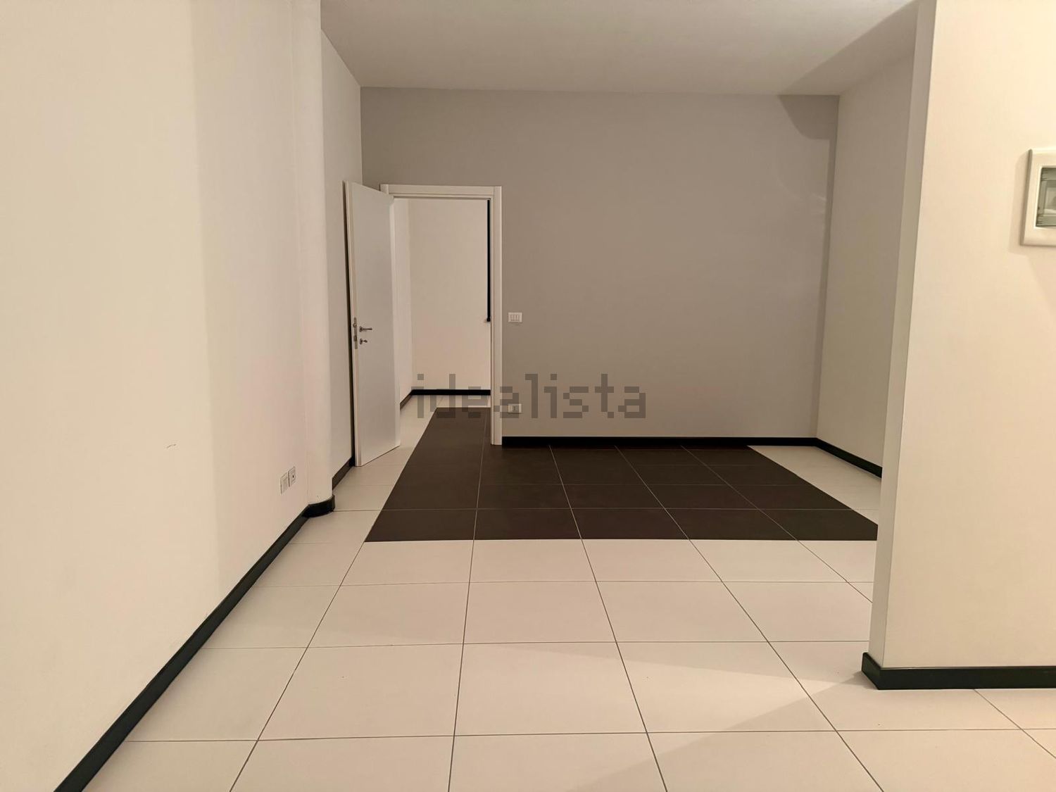 ufficio in affitto a Capannori in zona Lunata