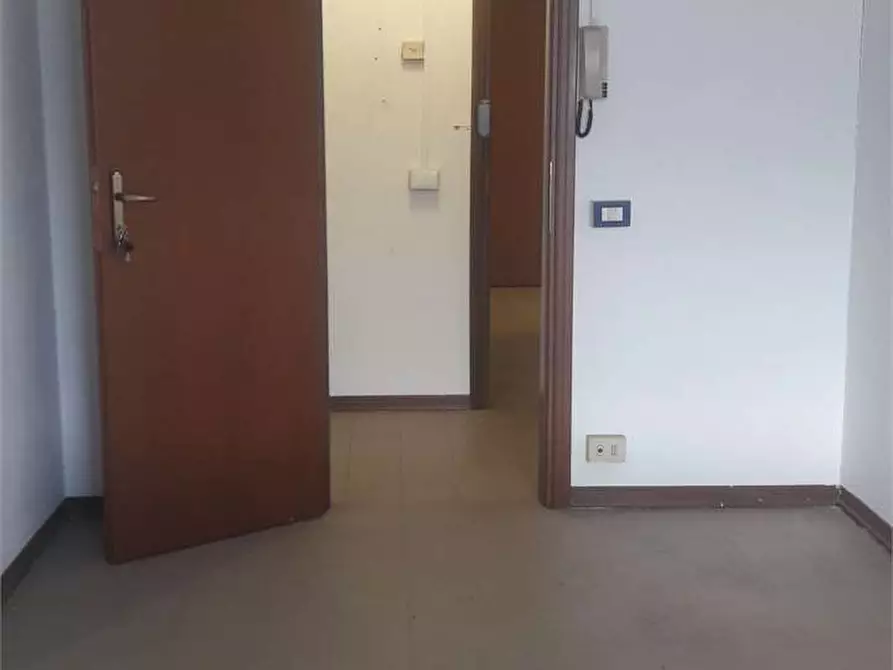 ufficio in affitto a Capannori in zona Guamo