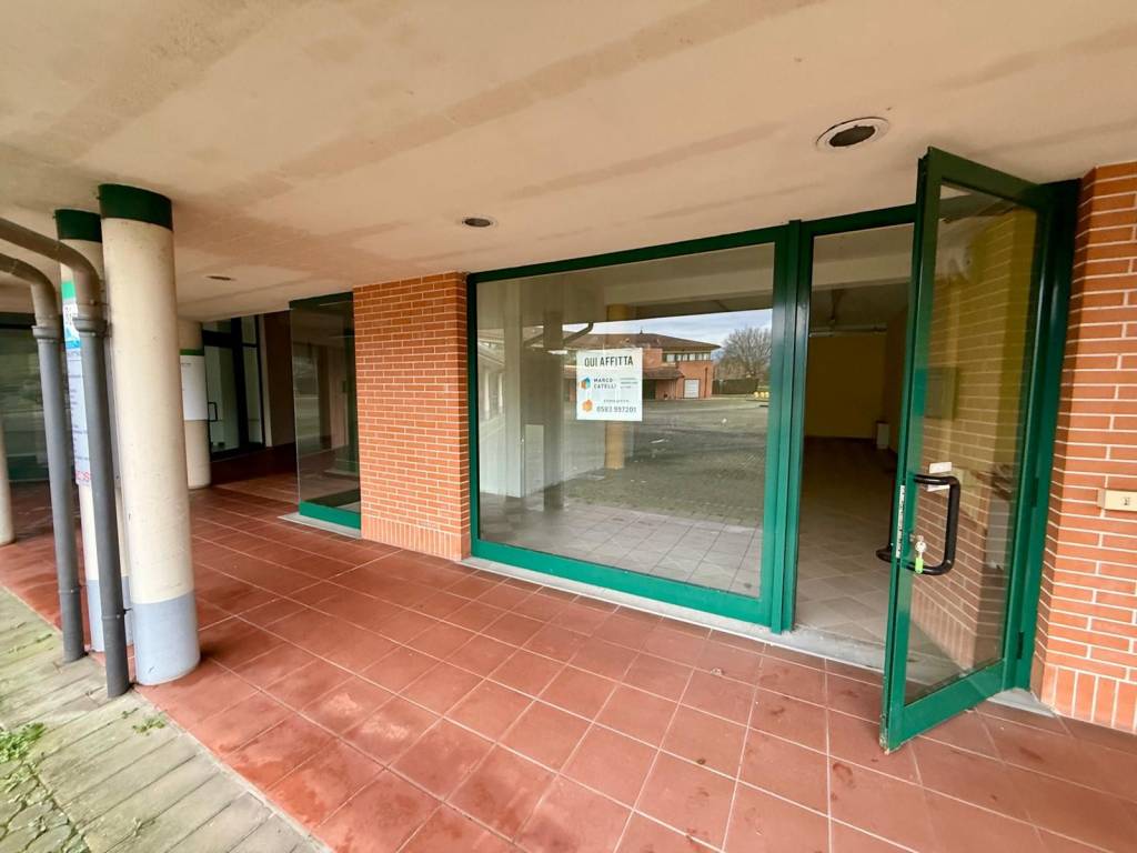 negozio in affitto a Capannori