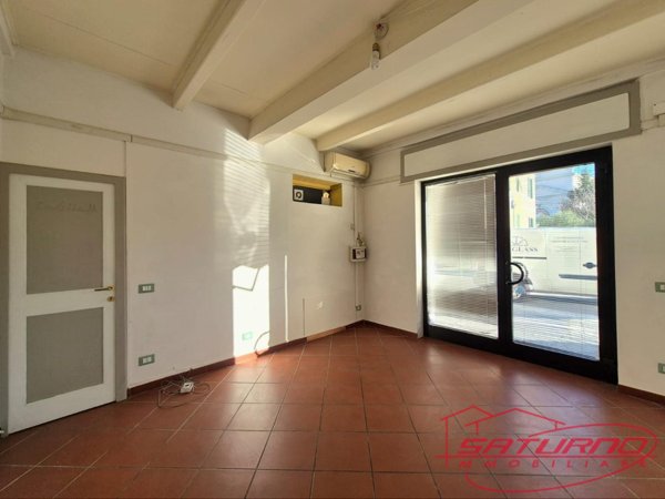 locale commerciale in affitto a Capannori in zona Marlia