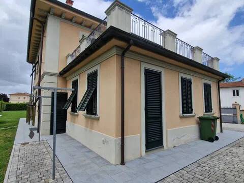 casa indipendente in affitto a Capannori in zona Lammari