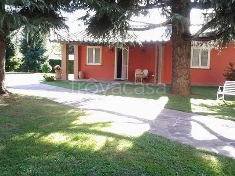 casa indipendente in affitto a Capannori in zona Marlia