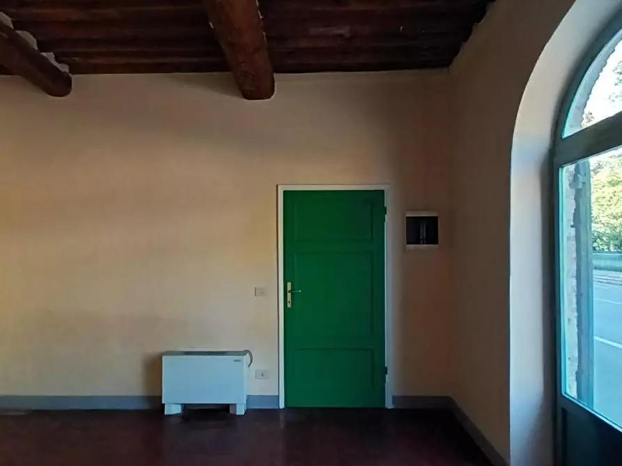 locale commerciale in affitto a Capannori in zona Lunata