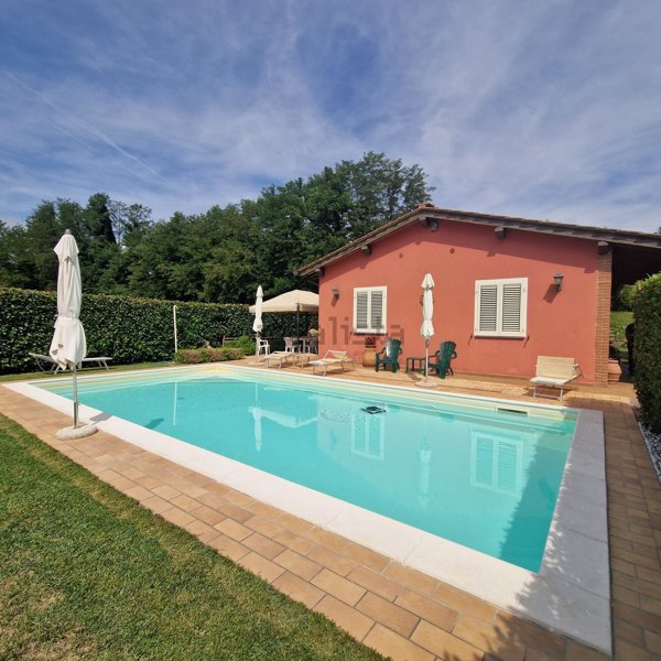 casa indipendente in affitto a Capannori in zona Marlia