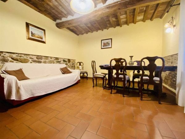 casa indipendente in affitto a Capannori in zona Castelvecchio di Compito