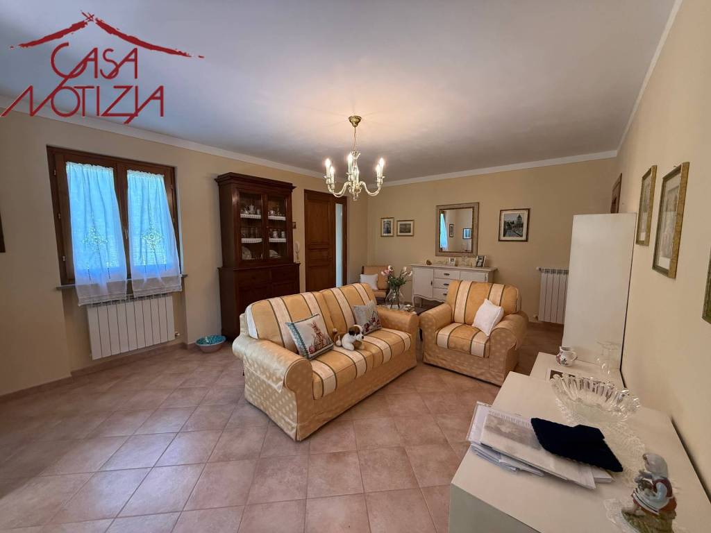 casa indipendente in affitto a Capannori in zona Vorno
