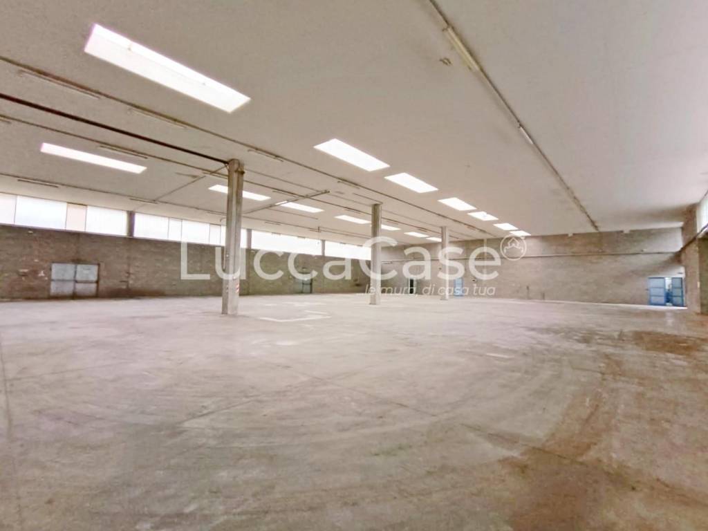 locale commerciale in affitto a Coreglia Antelminelli in zona Piano di Coreglia