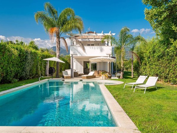 casa indipendente in affitto a Forte dei Marmi