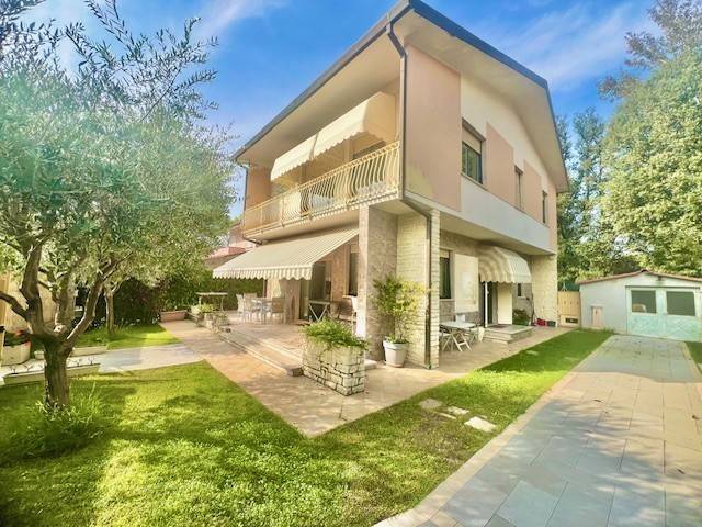 casa indipendente in affitto a Forte dei Marmi